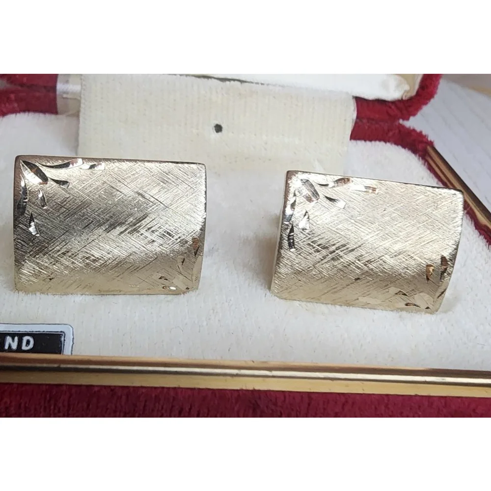 Vintage Esquire Cuff Links Gold Toned Hand Engraved in Red Box.